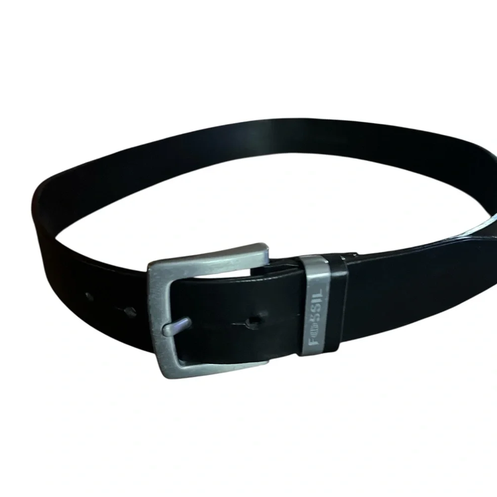 Fossil Black Leather Belt with Brushed Silver Hardware. Size 40